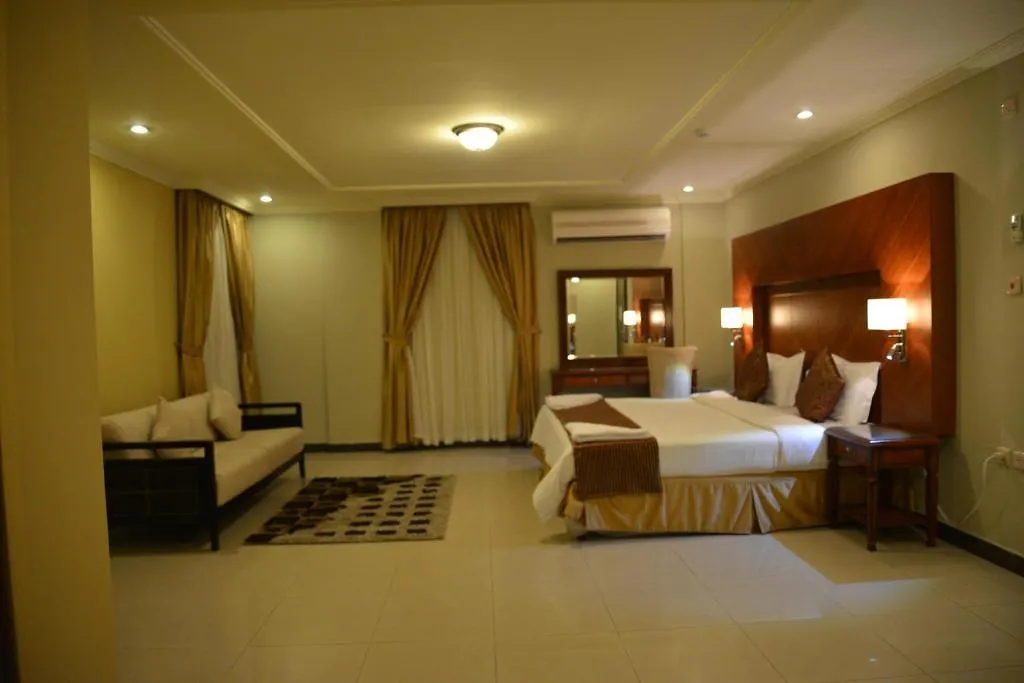 Golden Park Hotel Apartments Jeddah 3*,